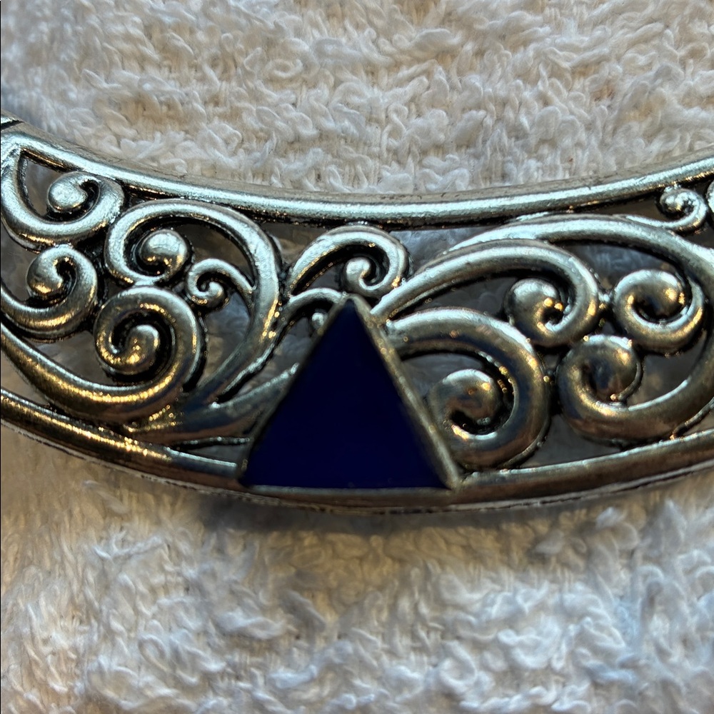Collar Necklace With Blue Triangular Accent - image 2
